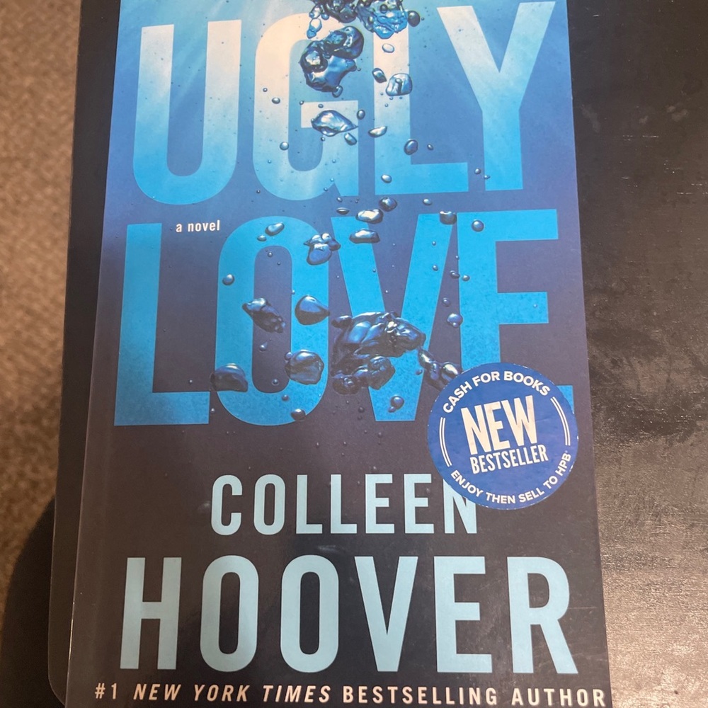 A new book called ugly love by Colleen Hoover . - Picture 1 of 1